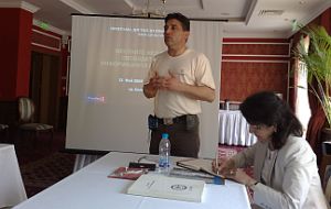 Координаторът на ПДИ в Силистра, Йордан Георгиев, открива работната среща, проведена в Силистра на 12 май 2009 г. 