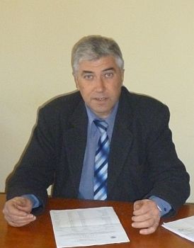 Георги Щалиянов е с костюма, другият е Димитър Димитров