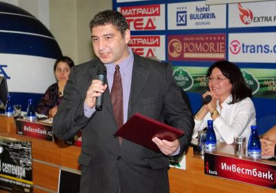 Александър Асенов с наградата